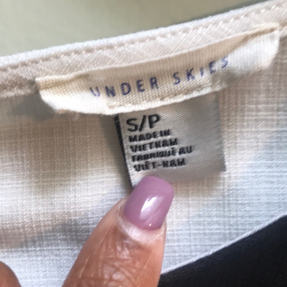 |Under Skies| Black and White Gold Button Top - Picture 2 of 5